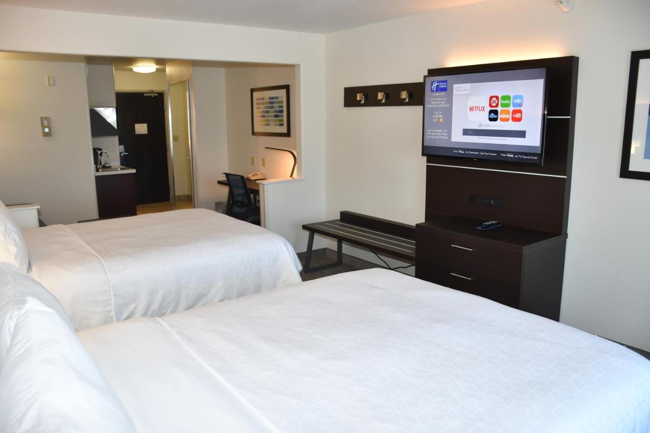 Holiday Inn Express Hotel & Suites Evanston By Ihg Oda fotoğraf