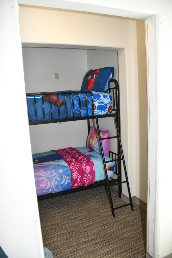 Holiday Inn Express Hotel & Suites Evanston By Ihg Dış mekan fotoğraf