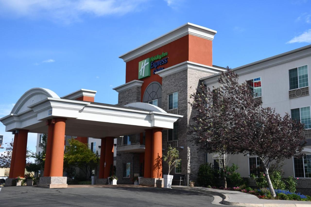Holiday Inn Express Hotel & Suites Evanston By Ihg Dış mekan fotoğraf