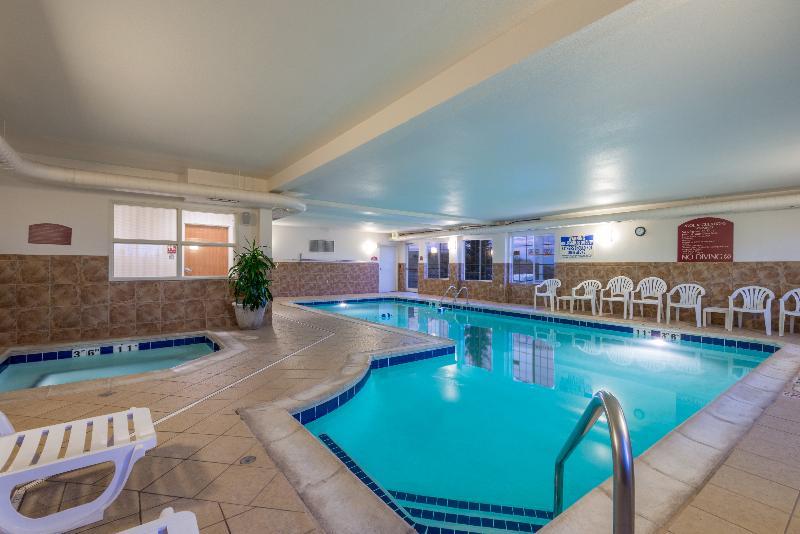 Holiday Inn Express Hotel & Suites Evanston By Ihg Dış mekan fotoğraf