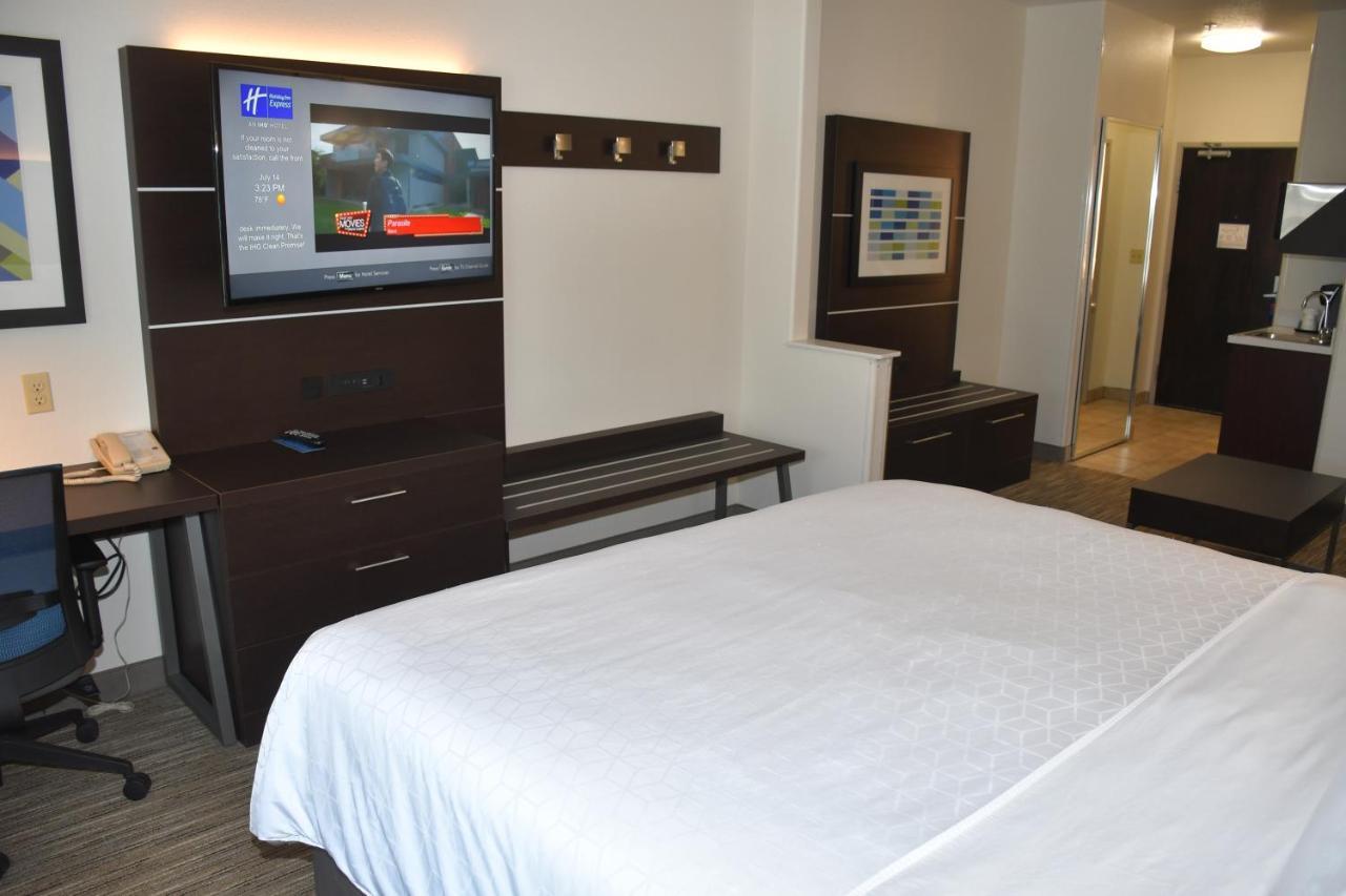 Holiday Inn Express Hotel & Suites Evanston By Ihg Oda fotoğraf