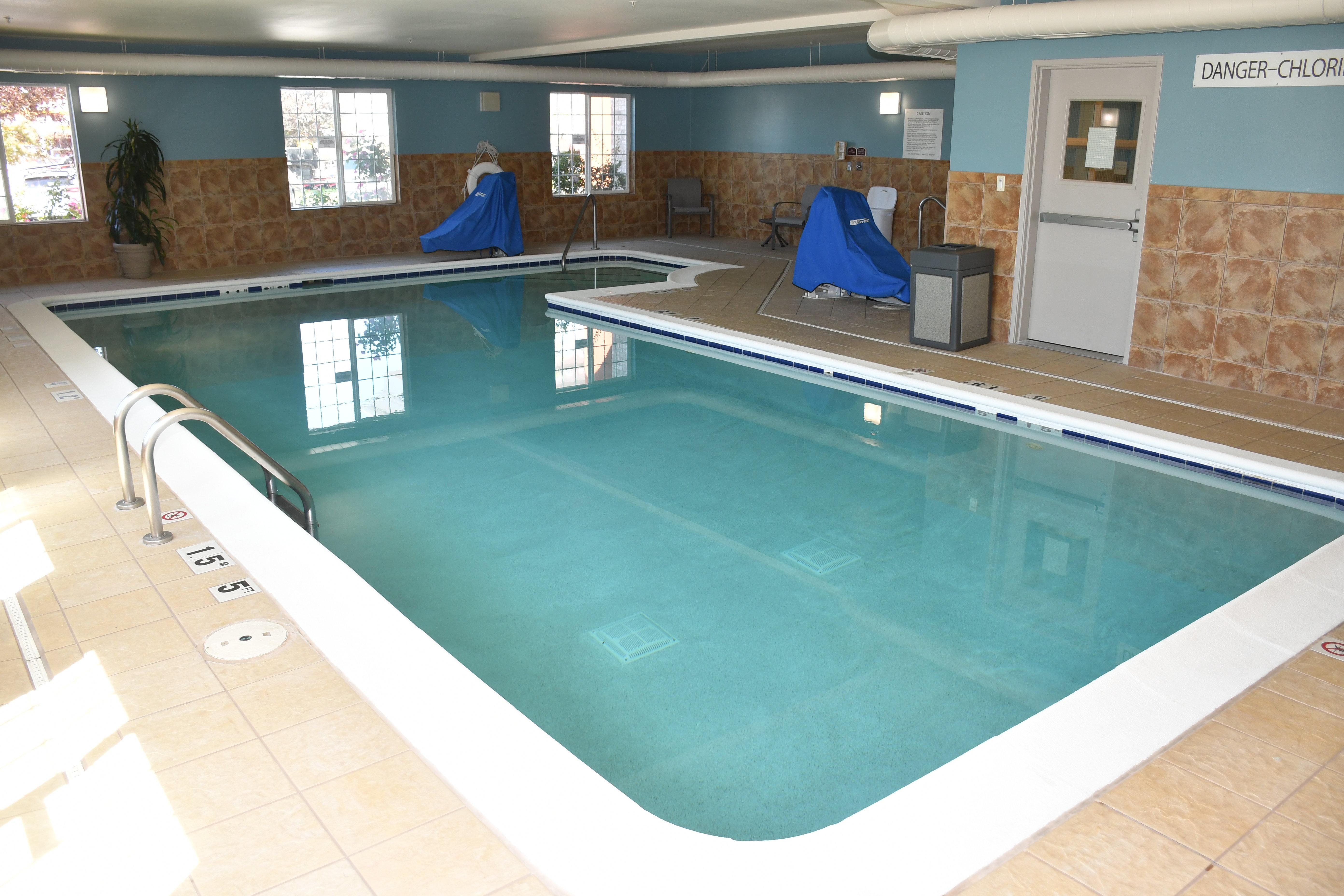 Holiday Inn Express Hotel & Suites Evanston By Ihg Dış mekan fotoğraf