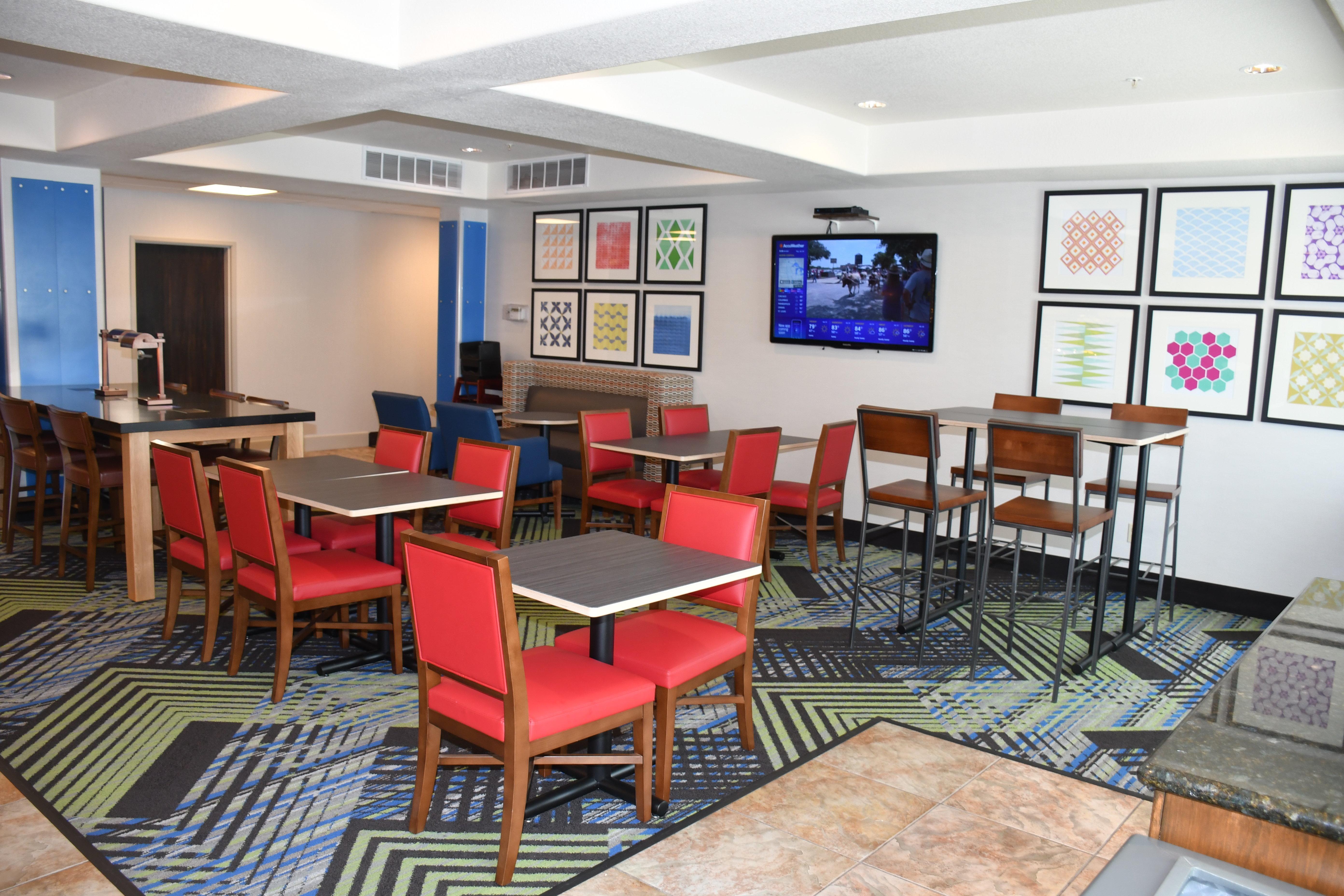 Holiday Inn Express Hotel & Suites Evanston By Ihg Dış mekan fotoğraf