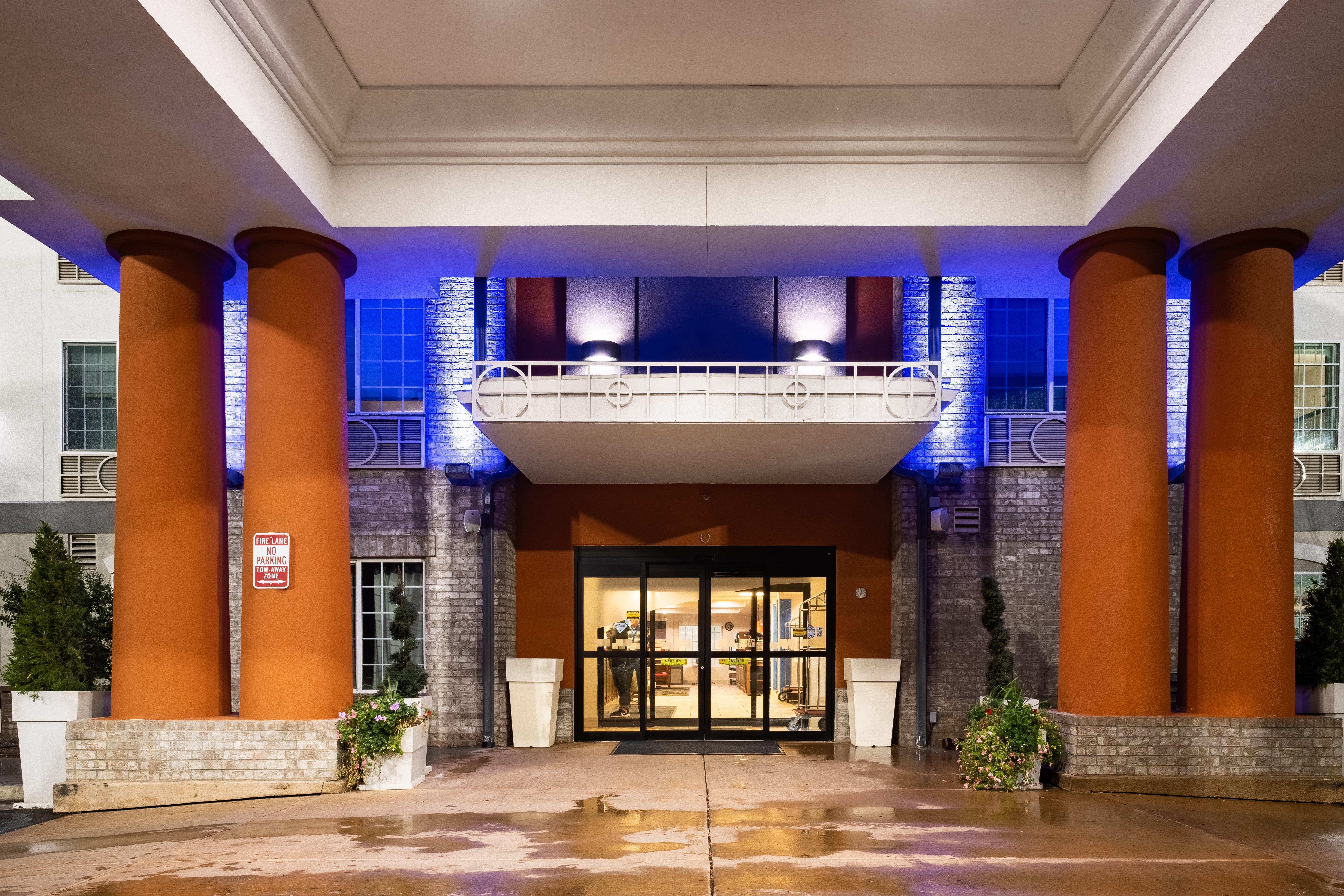 Holiday Inn Express Hotel & Suites Evanston By Ihg Dış mekan fotoğraf
