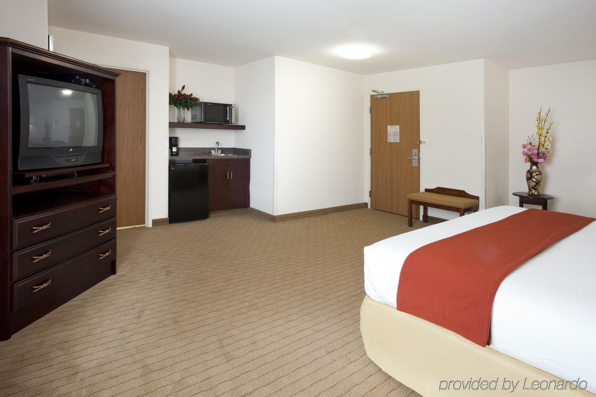 Holiday Inn Express Hotel & Suites Evanston By Ihg Oda fotoğraf