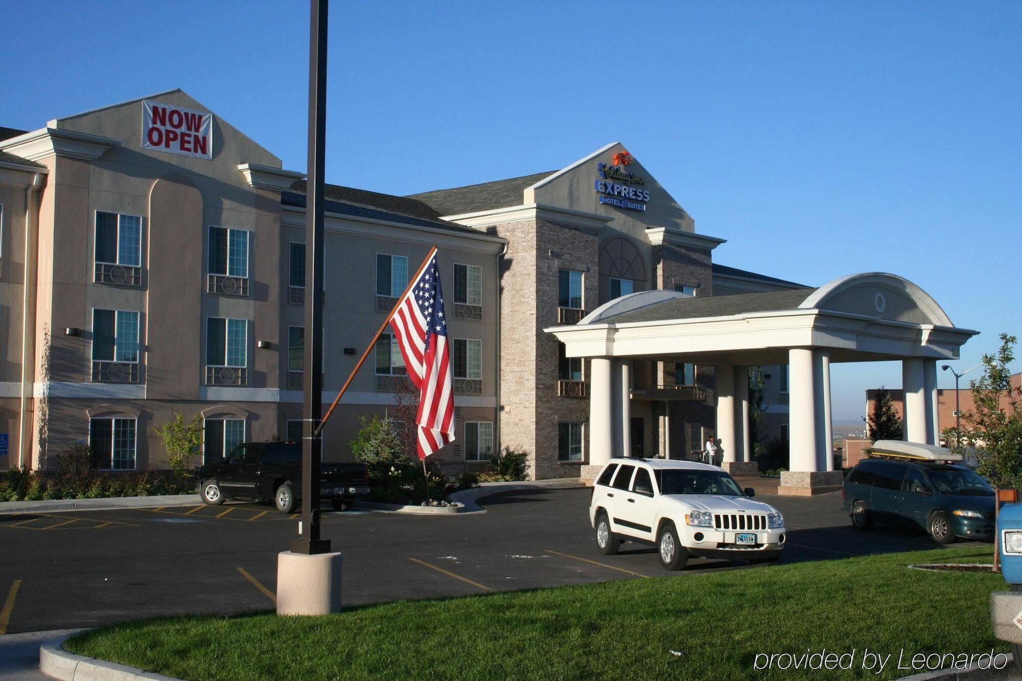 Holiday Inn Express Hotel & Suites Evanston By Ihg Dış mekan fotoğraf